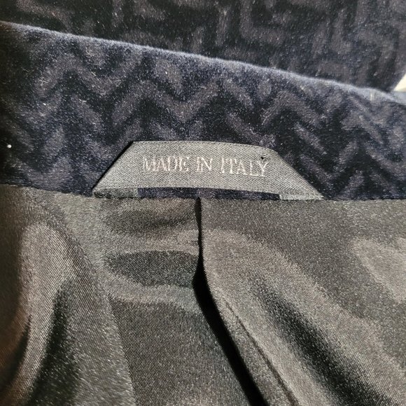 Giorgio Armani Midnight Blue Velvet Mandarin Collar Jacket, Size 44 - Picture 9 of 9